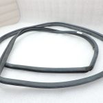 2014-2020 Toyota Yaris P13 priekšējais kreisais virsbūves durvju blīvētājs 623120D380