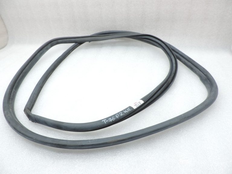 2014-2020 Toyota Yaris P13 priekšējais kreisais virsbūves durvju blīvētājs 623120D380