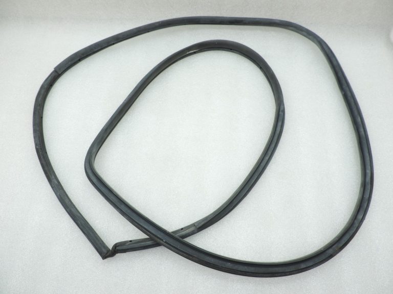2014-2020 Toyota Yaris P13 priekšējais labās puses virsbūves durvju blīvējums 623110D400