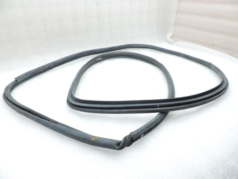 2014-2020 Toyota Yaris P13 priekšējais labās puses virsbūves durvju blīvējums 623110D400