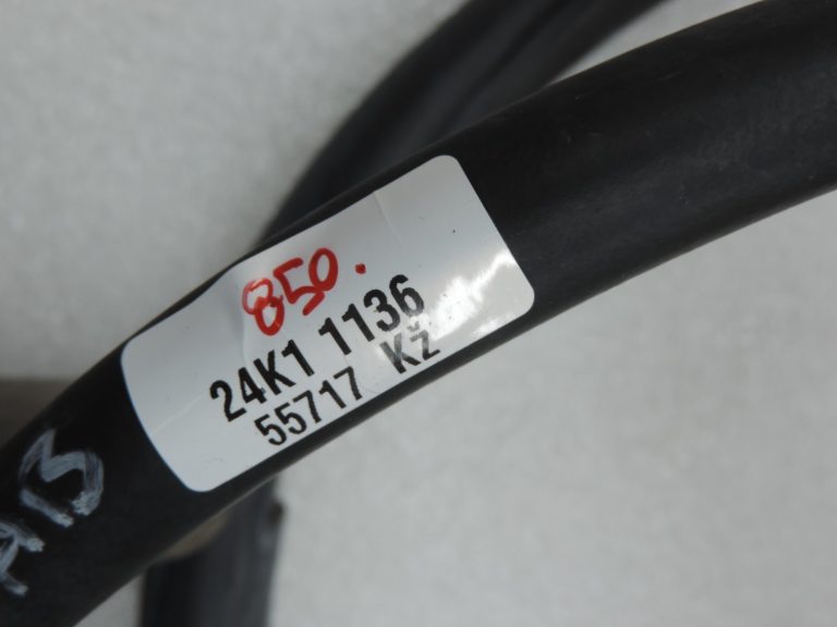 2014-2020 Toyota Yaris P13 priekšējais labās puses virsbūves durvju blīvējums 623110D400