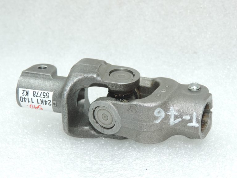 Oriģināls Toyota Yaris P13 stūres statņa universālais savienojums 452200D010
