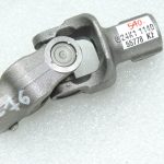 Oriģināls Toyota Yaris P13 stūres statņa universālais savienojums 452200D010