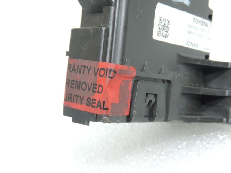 Oriģināls Toyota Yaris P13 gaisa kondicionēšanas vadības bloks 886500D712