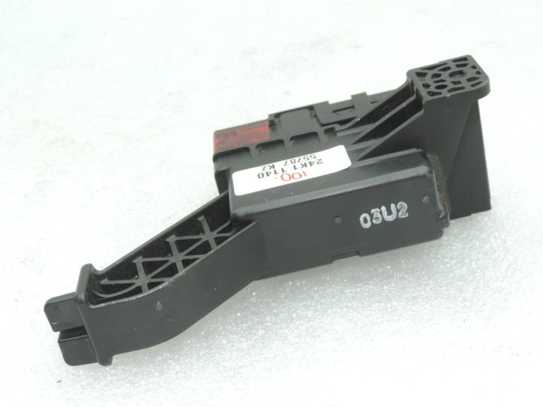 Oriģināls Toyota Yaris P13 gaisa kondicionēšanas vadības bloks 886500D712