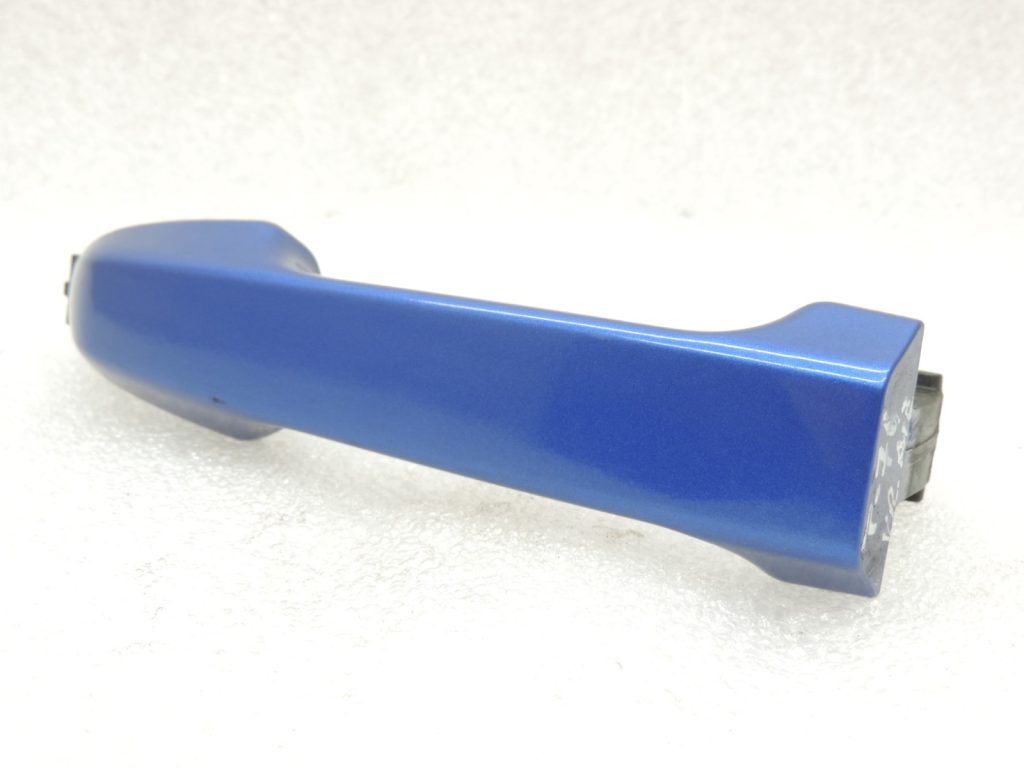 Oriģinālā Toyota Yaris P13 priekšējo/aizmugurējo ārdurvju rokturis Nebula Blue 8X2