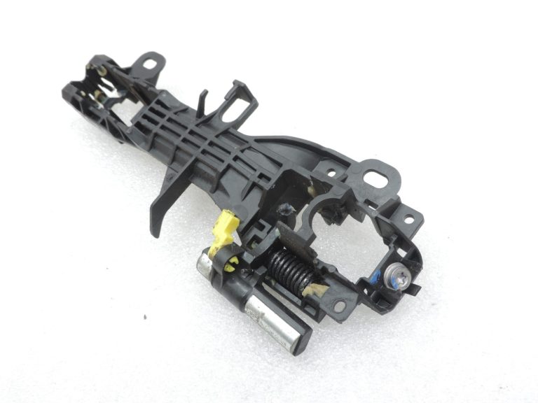 Oriģināls Toyota Yaris P13 priekšējais kreisais durvju rokturis 692020D070
