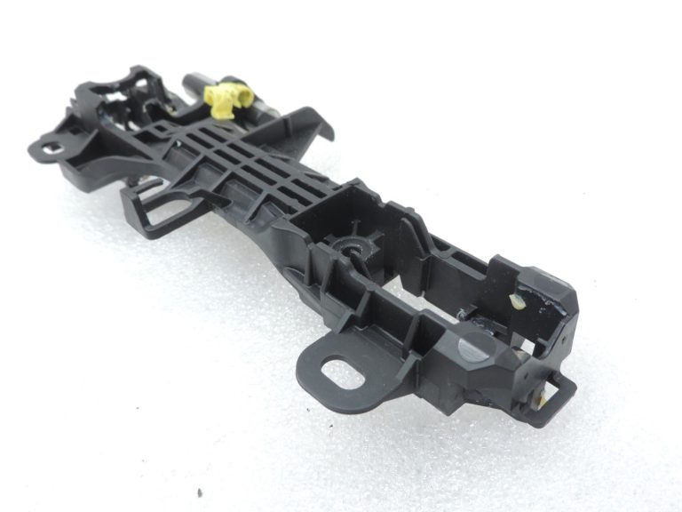 Oriģināls Toyota Yaris P13 priekšējais kreisais durvju rokturis 692020D070