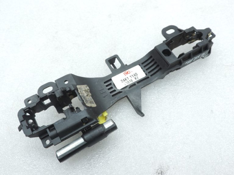 Oriģināls Toyota Yaris P13 priekšējais kreisais durvju rokturis 692020D070