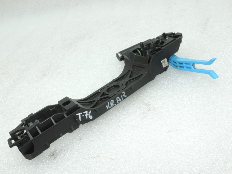 Oriģināls Toyota Yaris P13 2014-2020 aizmugurējais kreisais durvju rokturis 692040D090