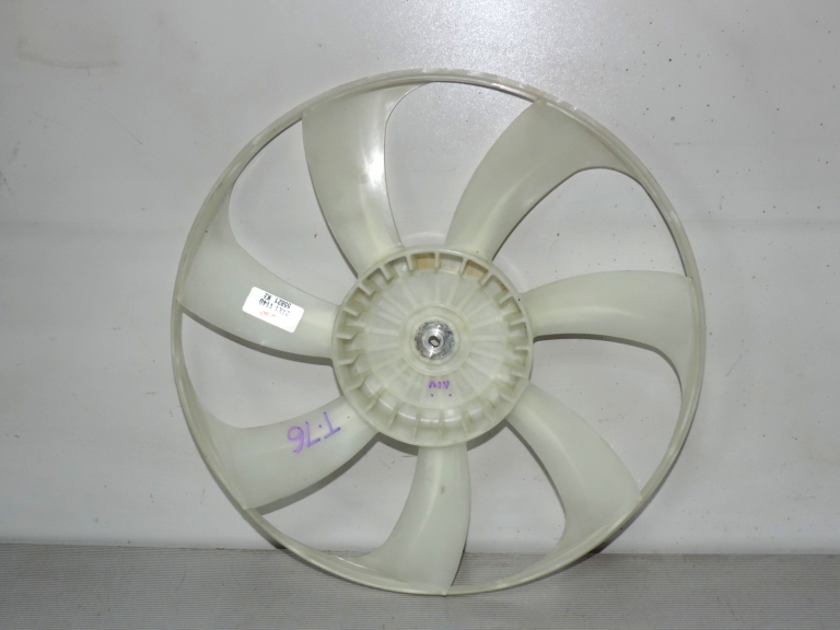 Oriģināls Toyota Yaris P13 1.5 Hybrid Radiatora ventilators 163610Y250