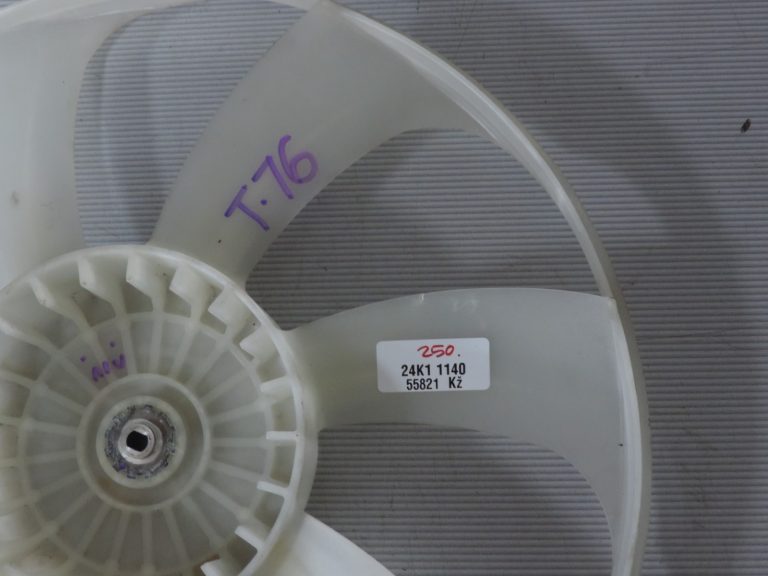 Oriģināls Toyota Yaris P13 1.5 Hybrid Radiatora ventilators 163610Y250