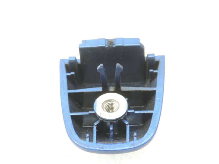 Oriģināls Toyota Yaris P13 aizmugurējo ārējo durvju rokturu vāciņš, migeļblāzmas zils (8X2)