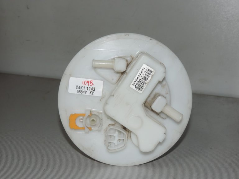Oriģināls Toyota Yaris P13 1.5 Hybrid degvielas sūknis 777040D070
