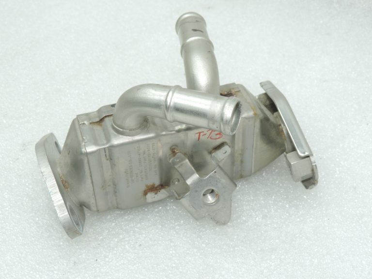 Oriģinālais 2014-2020 Toyota Yaris P13 1.5 Hybrid EGR dzesētājs 2568047012
