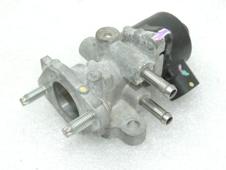 Oriģinālais 2014-2020 Toyota Yaris P13 1.5 Hybrid EGR vārsts 2562047030