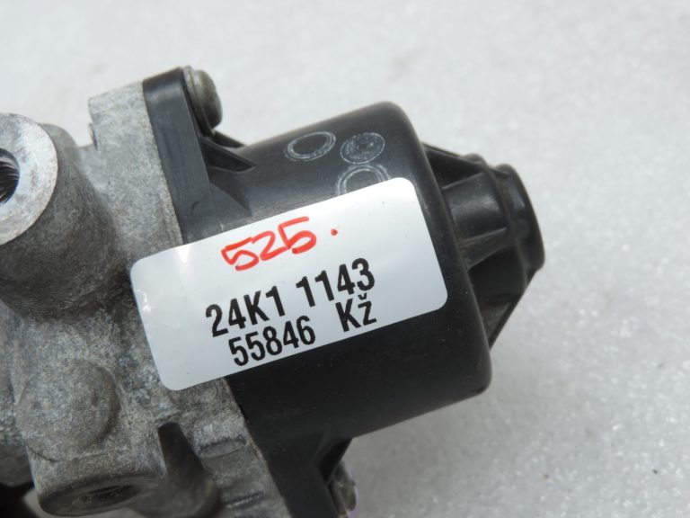 Oriģinālais 2014-2020 Toyota Yaris P13 1.5 Hybrid EGR vārsts 2562047030