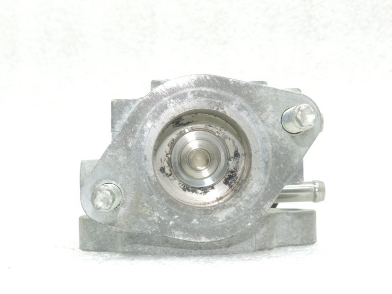 Oriģinālais 2014-2020 Toyota Yaris P13 1.5 Hybrid EGR vārsts 2562047030