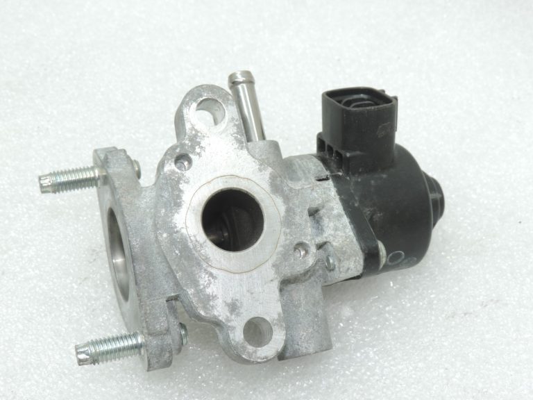 Oriģinālais 2014-2020 Toyota Yaris P13 1.5 Hybrid EGR vārsts 2562047030