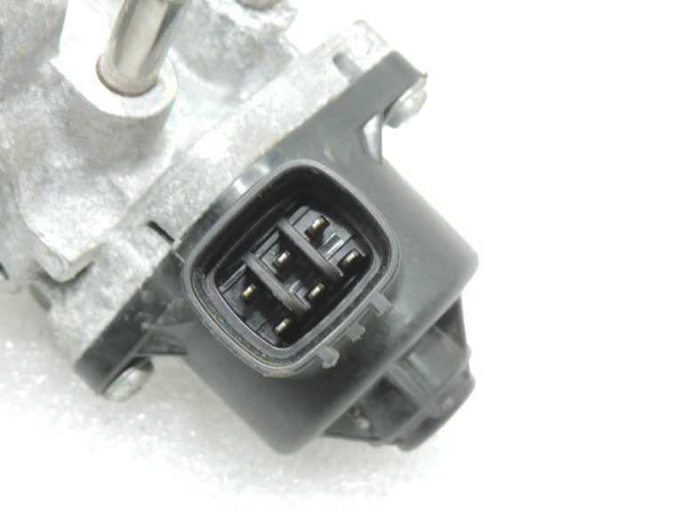 Oriģinālais 2014-2020 Toyota Yaris P13 1.5 Hybrid EGR vārsts 2562047030