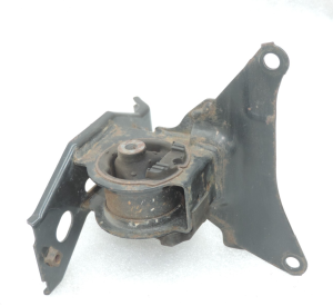 Oriģināls Toyota Yaris P13 1.5 Hybrid dzinēja stiprinājums kreisajā pusē 123720Y150