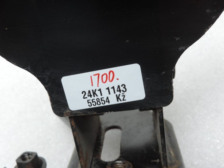 Oriģināls Toyota Yaris P13 1.5 Hybrid dzinēja stiprinājums kreisajā pusē 123720Y150