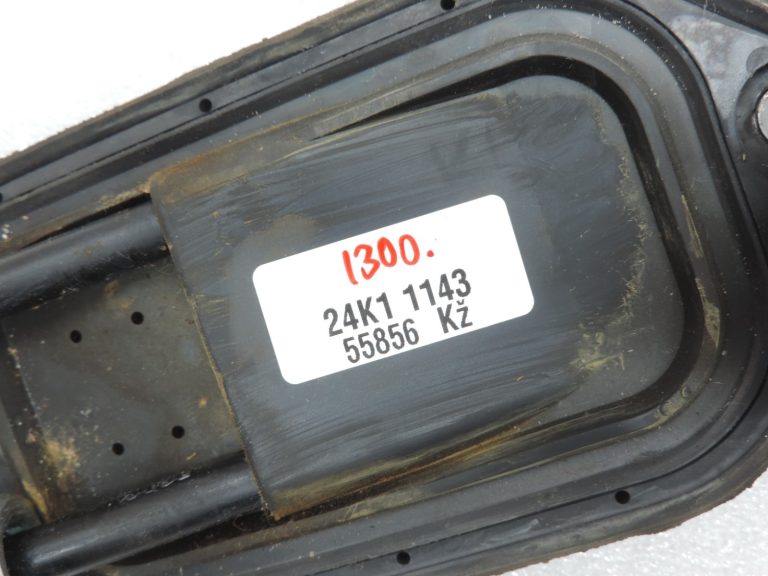 Oriģināls 2014-2020 Toyota Yaris P13 1.5 Hybrid 6 pakāpju manuālās pārnesumkārbas pārslēgšanas trose