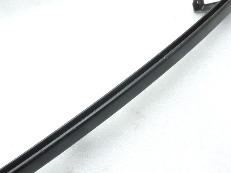 Oriģināls 2014-2020 Toyota Yaris P13 Logu regulatora vadotnes sliedes priekšējā kreisā pusē