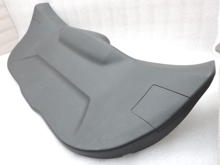 2014-2020 Toyota Yaris P13 Aizmugures durvju vāks, iekšējais apdares elements 647800D010C0