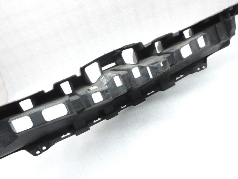 2014-2020 Toyota Yaris P13 Priekšējā bampera apakšējā daļa 526010D030, 52601-0D030