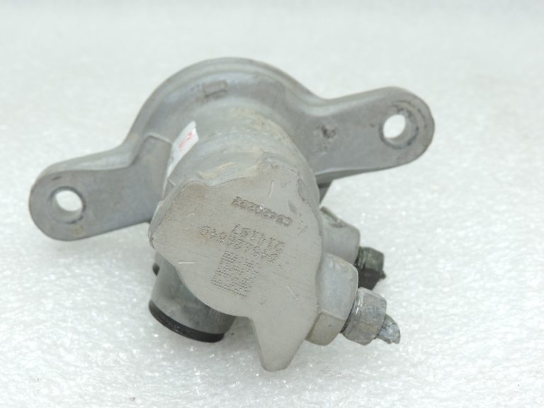 Oriģinālais Toyota Avensis T27 1.8 VVT-i galvenais bremžu cilindrs 4720109380, 47201-09380