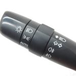Oriģinālais Toyota Avensis T27 stūres kolonnas slēdža gaismas slēdzis 8414005190