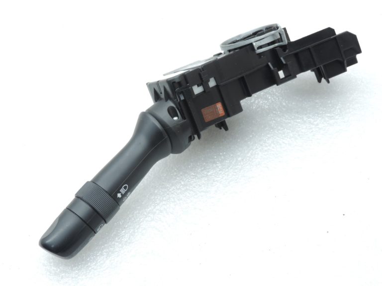 Oriģinālais Toyota Avensis T27 stūres kolonnas slēdža gaismas slēdzis 8414005190