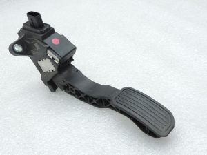Oriģināls Toyota Avensis T27 1.8 VVT-i akseleratora pedālis 7811002022, 78110-02022