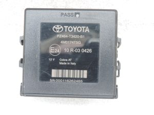 Toyota Avensis T27 PDC parking aid Parktronic control unit PZ464T3420B1