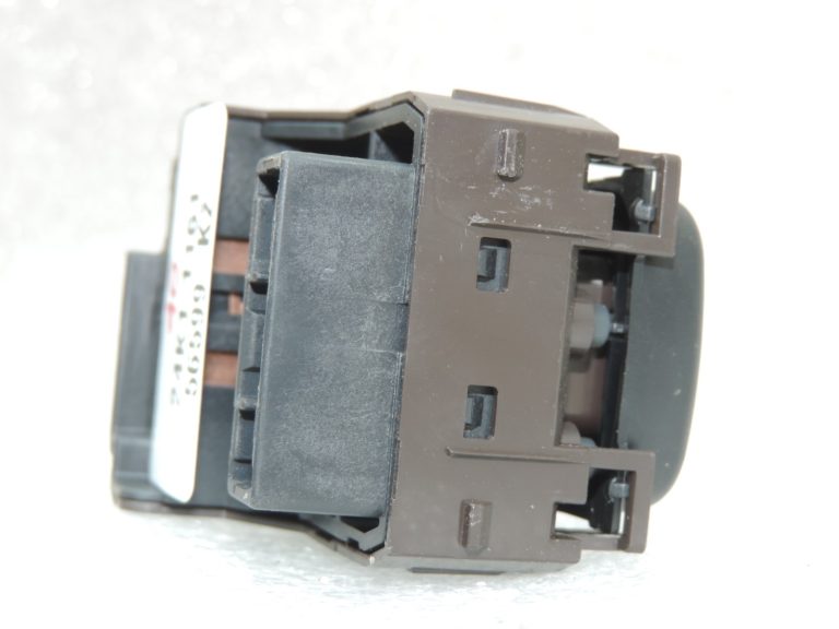 Oriģināls Toyota Avensis T27 ārējo spoguļu regulēšanas slēdzis 8487205030