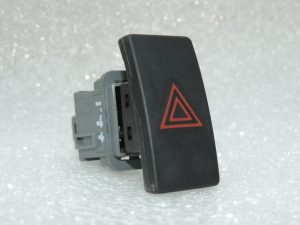 Original Toyota Avensis T27 hazard warning switch 8433205070, 8433205071