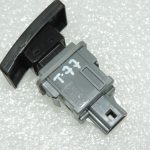 Oriģinālais Toyota Avensis T27 avārijas signalizācijas slēdzis 8433205070, 8433205071