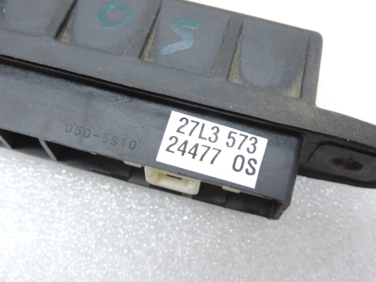 Toyota Prius Yaris Auris Avensis T27 Aizmugurējo durvju rokturis Rokturis 84840-28030