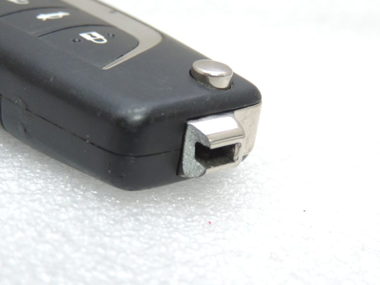 Toyota Avensis T27 tālvadības pults atslēga 433.92MHz