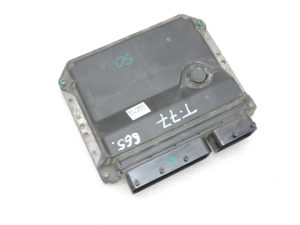 Toyota Avensis T27 1.8i 2ZR FAE engine Engine control unit 89661-05J10