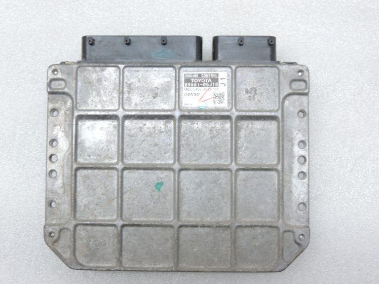 Toyota Avensis T27 1.8i 2ZR FAE motors Dzinēja vadības bloks 89661-05J10