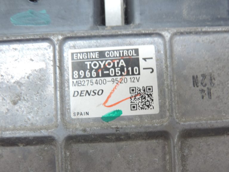Toyota Avensis T27 1.8i 2ZR FAE motors Dzinēja vadības bloks 89661-05J10