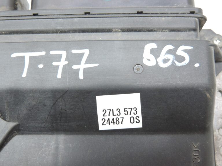 Toyota Avensis T27 1.8i 2ZR FAE motors Dzinēja vadības bloks 89661-05J10