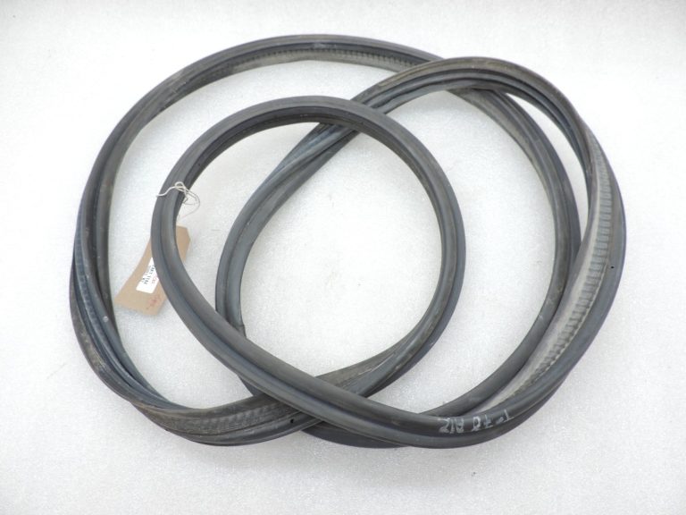 Oriģināls Toyota Yaris P21 aizmugurējo durvju blīvētājs 67881K0010, 67881-K0010