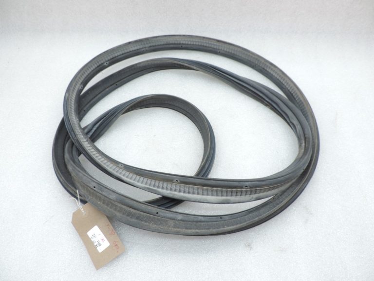 Oriģināls Toyota Yaris P21 aizmugurējo durvju blīvētājs 67881K0010, 67881-K0010