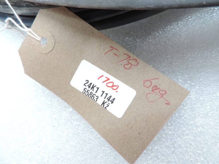 Oriģināls Toyota Yaris P21 aizmugurējo durvju blīvētājs 67881K0010, 67881-K0010