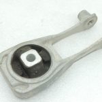 Oriģināls Toyota Yaris P21 1.5 Hybrid motora stiprinājuma kronšteins 12363K0050