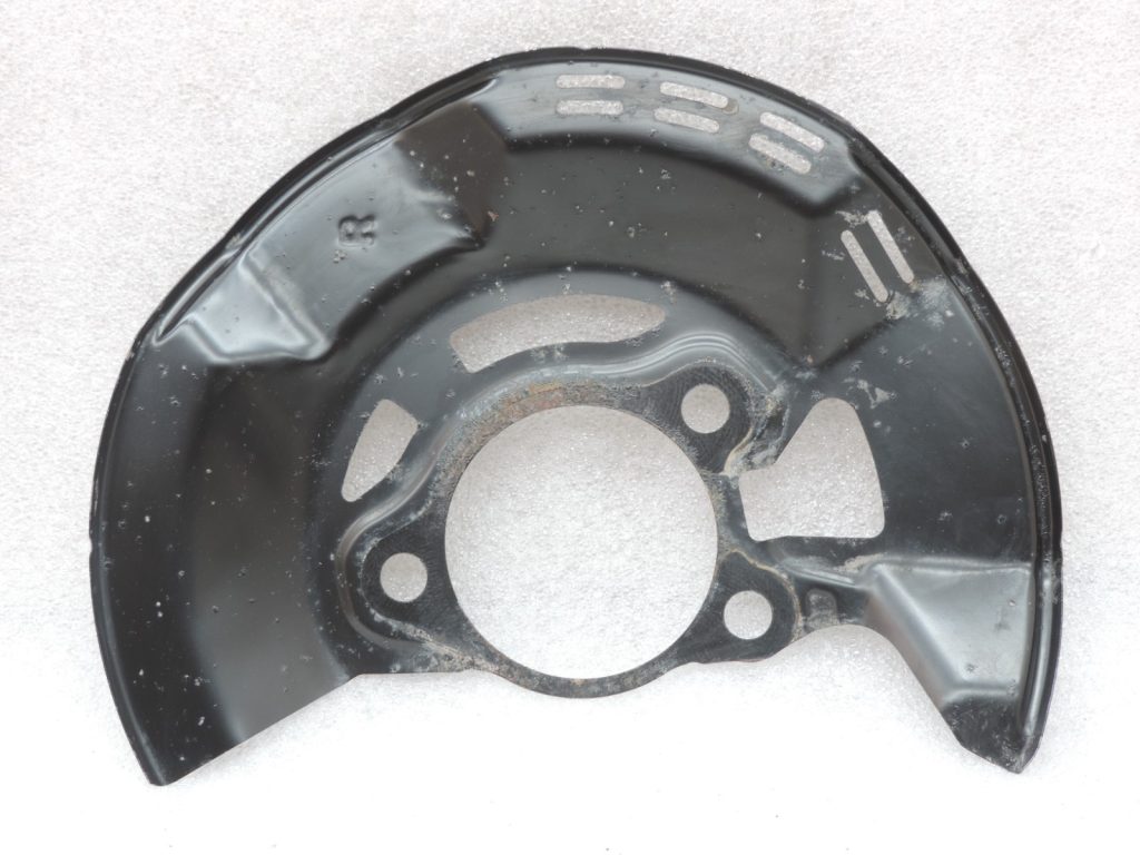 Oriģinālā Toyota Yaris P21 1.5 Hybrid bremžu diska splash plate priekšējā labajā pusē