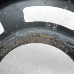 Oriģinālā Toyota Yaris P21 1.5 Hybrid bremžu diska splash plate priekšējā labajā pusē
